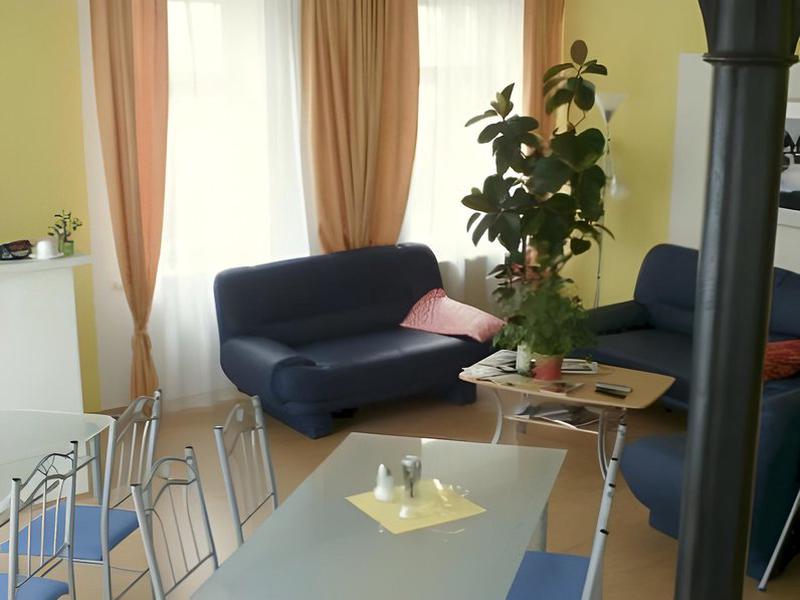 1D7A476252B4717254D16FF4AA0A82A2