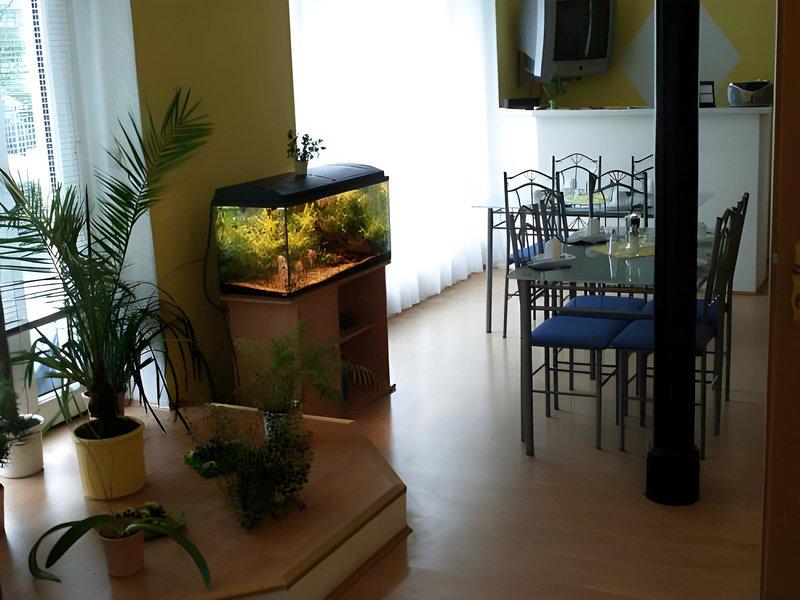 1E404899C12AC86562DEDA20BC040246