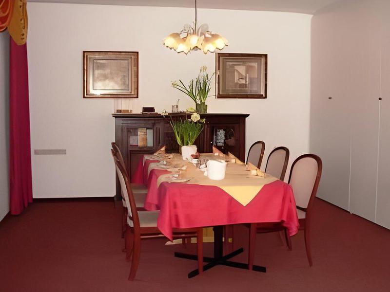 6AD81B5416E85782D8D482AD4009E576