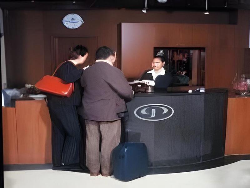 3D506BE9FBE4B6E4A5D56E3E3BD9D963