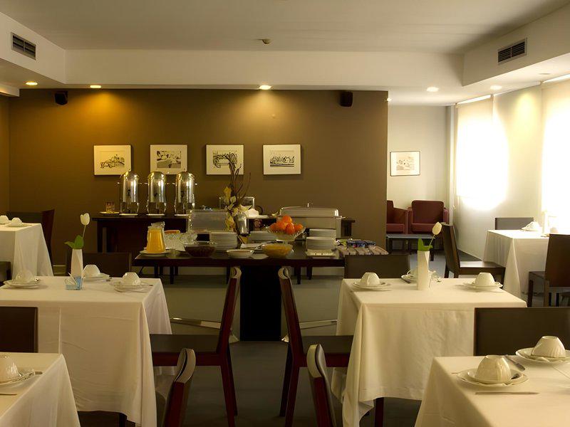 FE0DE333AAF253AD62E9964677ABE15D