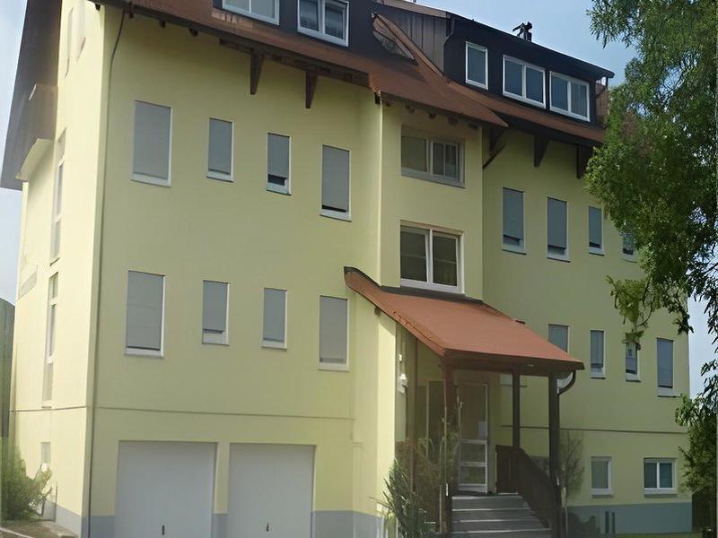 930F66D41270BB5C327E7A2D79C3F522