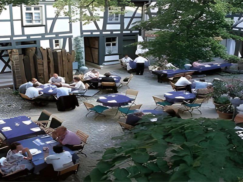 E05F148D20530F61249E0EACA21195C0