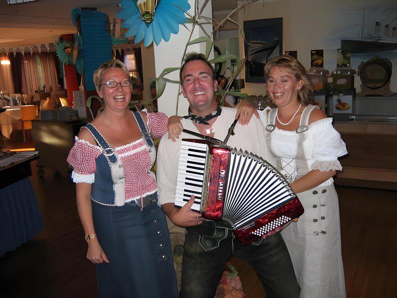 C61959C69BCE5E58A6B9D18CB7D20EC1