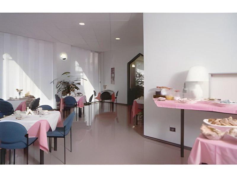 47140CFAC00930945CA54E5448543EF2