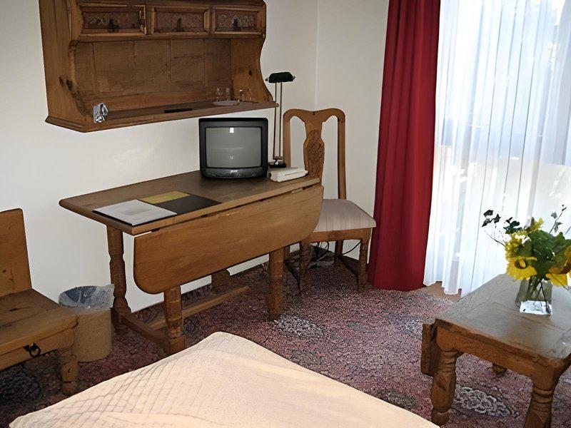 DDEB0261C76682E149EACC9CC7FFFA65