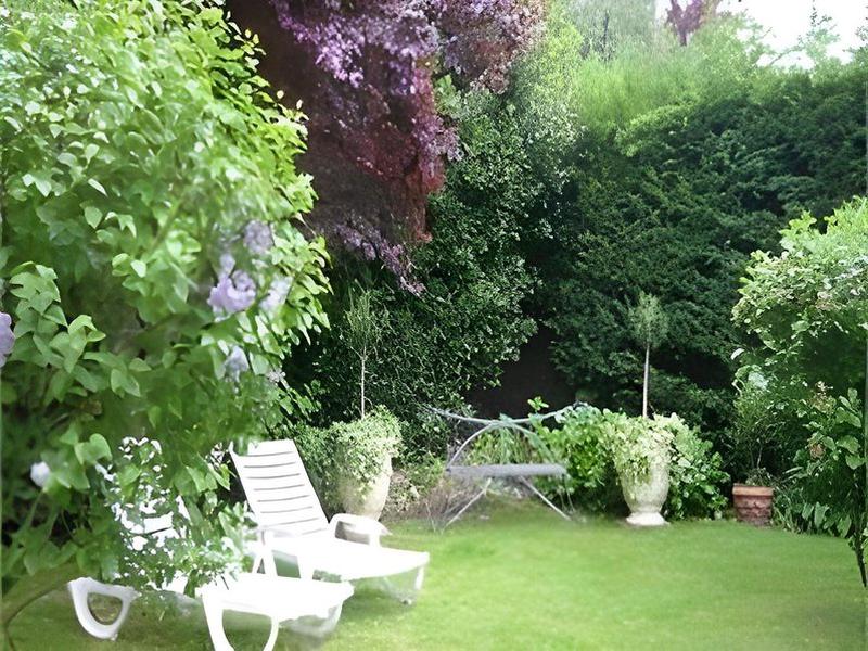 40B385E88945D850CD78618B6AB925D0