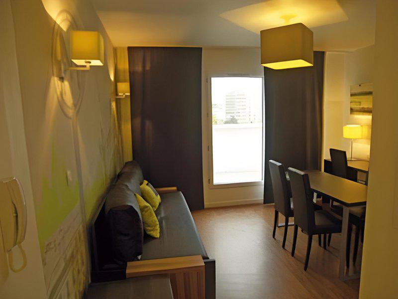 4C3A2B025BAC45E535D10234F845E92A