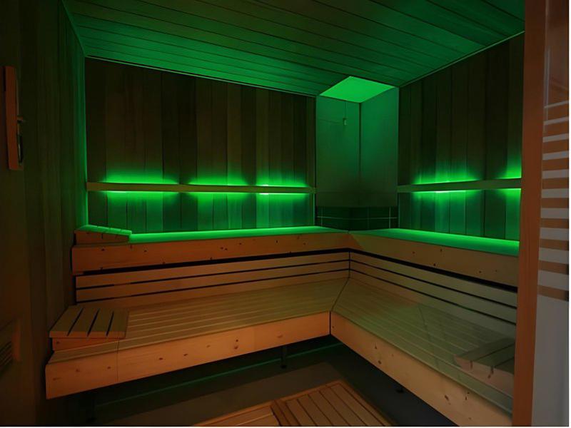 133F202E9E13A671875D72C2C9AFF976