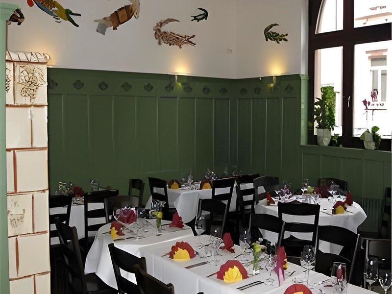 E6C5F1357A0D93321C02815F6C8AF3C3