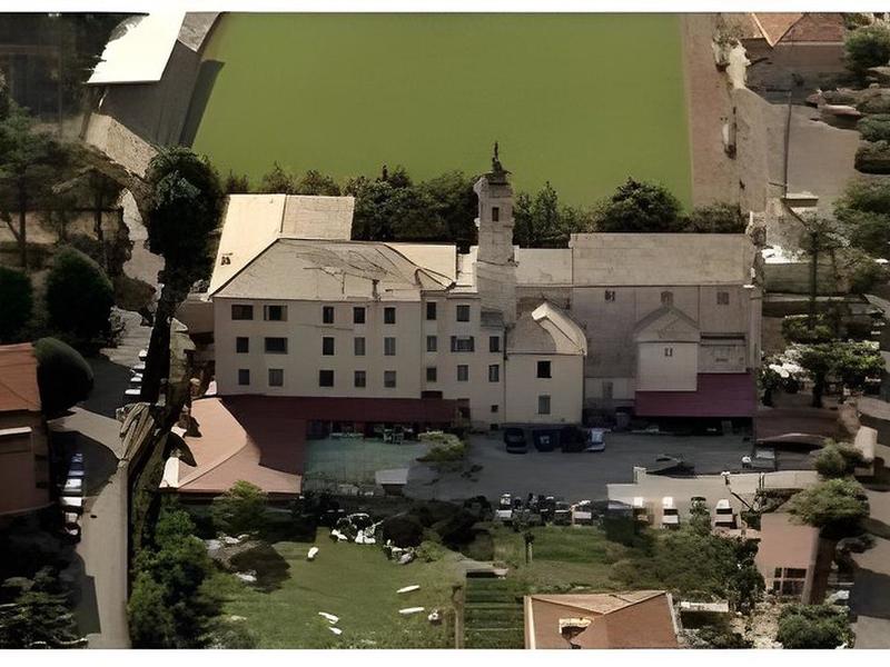 4E496063C3576E406CF19570C16B1DA6