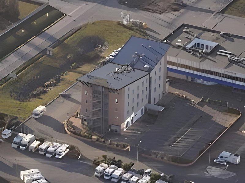 514239C385DF6083B5F8724D153966BE