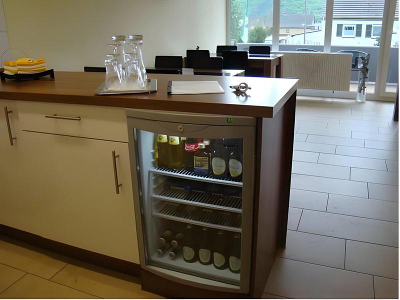 42C1A8AD52E7C15C00247CC177F3ED15