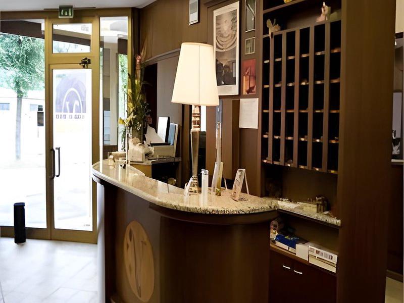 F11368E71F499FC16C0319170641F572