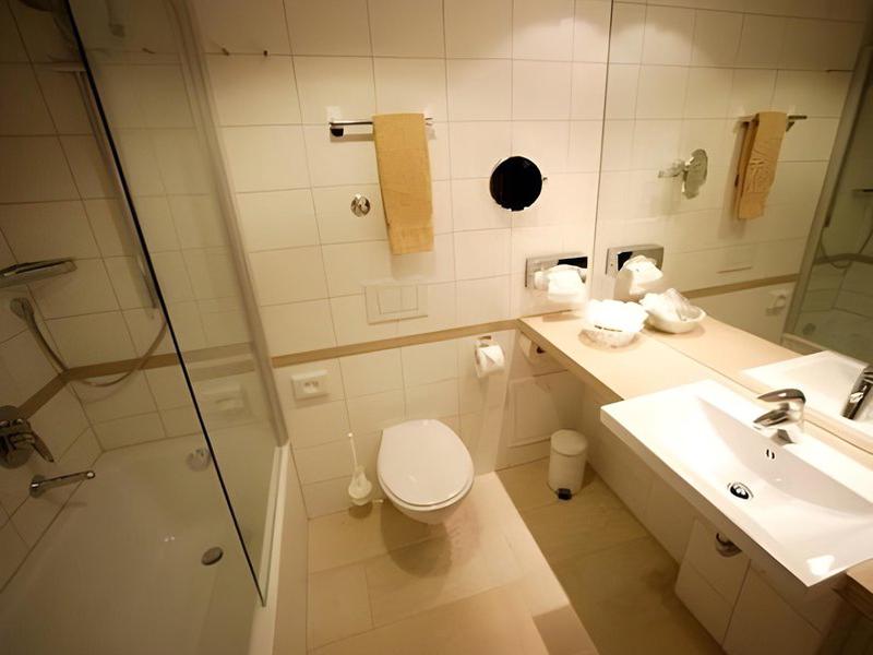 0B479D173CC010718438DE0456BA9EAF