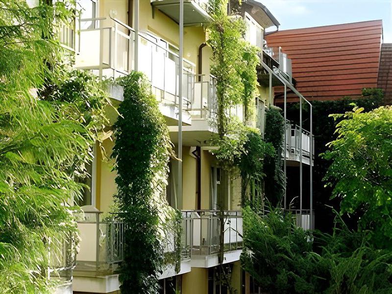 4AB45B387E9E13621B97B65FF194A209