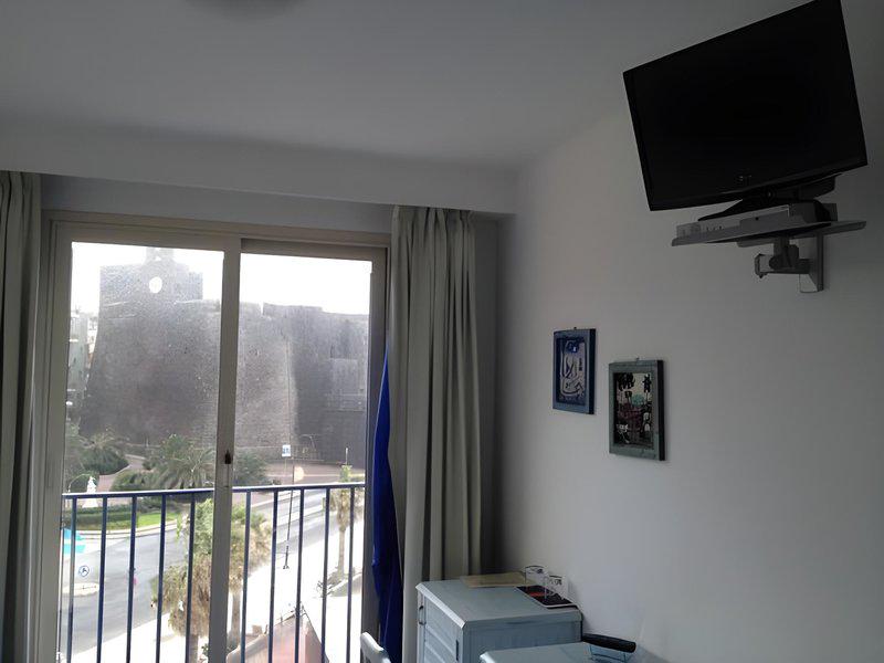 4C200D4800EFD07181EEAD878D3F5D3C