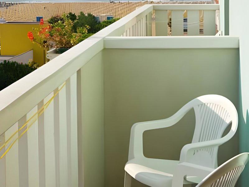 21432626D6EC4EFF4491D29D5F90F149