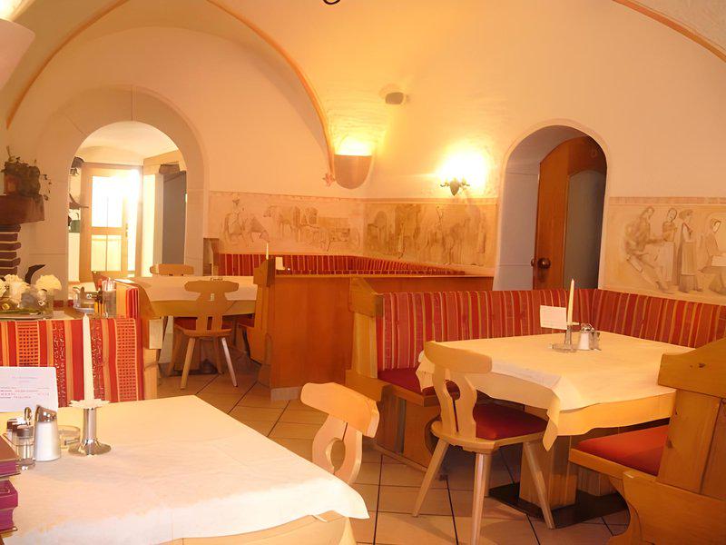 40D679708116ADBEC026E1800944BFAD