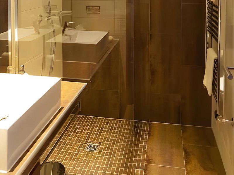 6CBC5B0E6513DF6DA2944D2834DE1630