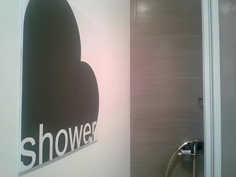 E93160FBC50410E1BF82506C573840FF