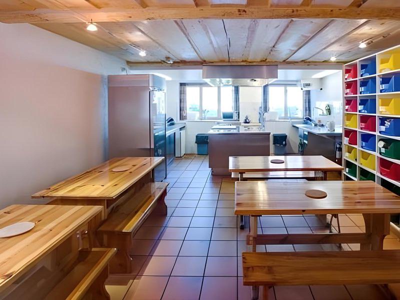 7F5F1E85B823097136DAB3DBB4FF2FEC