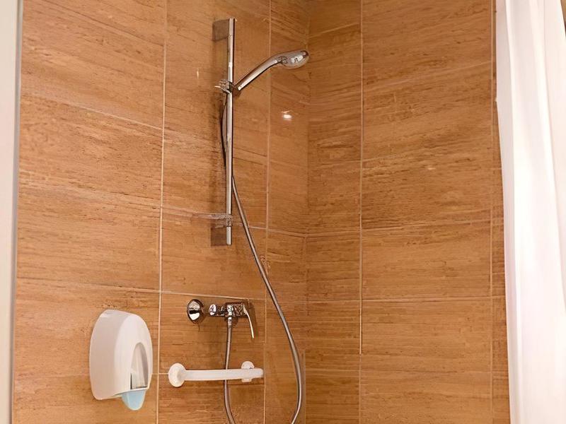 09114A2E3EEF4EC29634238D16AC5CBE