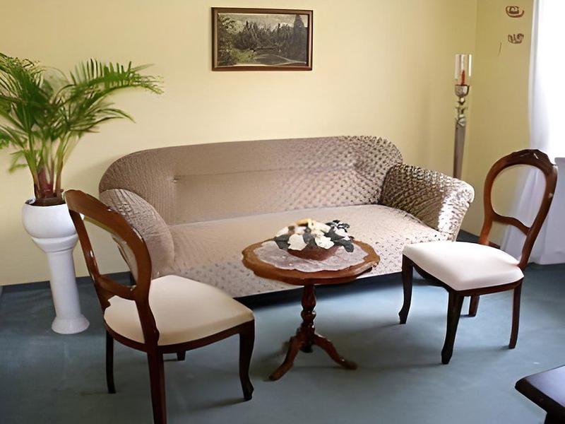 185E2F244E51AD2C81D3B6F3216ADBE1