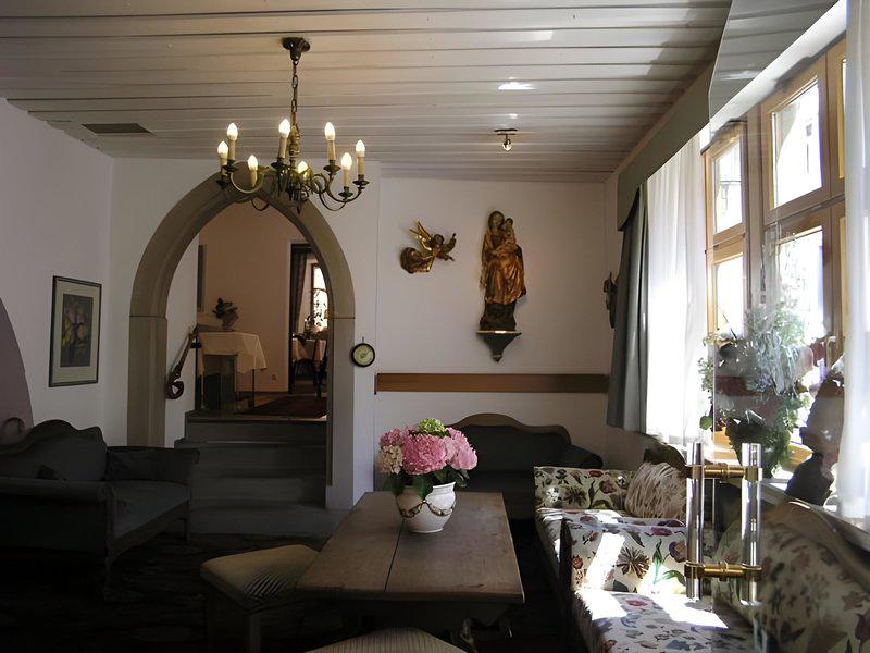 D340071A1C7366B4F2DE85FD2FD2DFA9