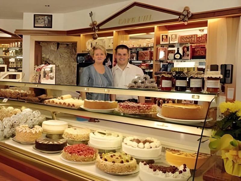 2B7AAF1C2643FF9B19B0713BDF3D03B5