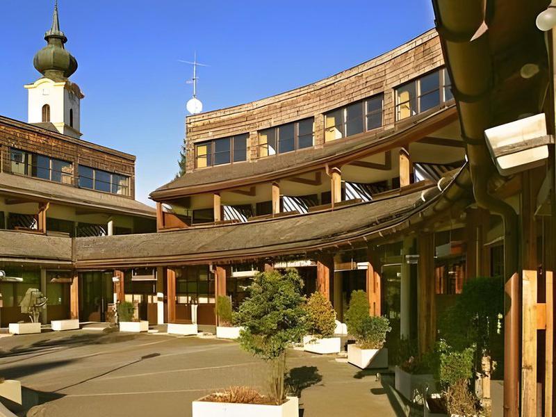 F16F729942905A3E80821DCB44F83BB2