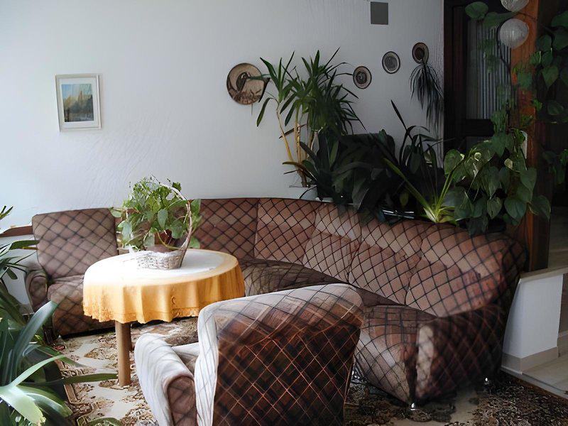 F05DD251527D72452468DF60E5BA99B9