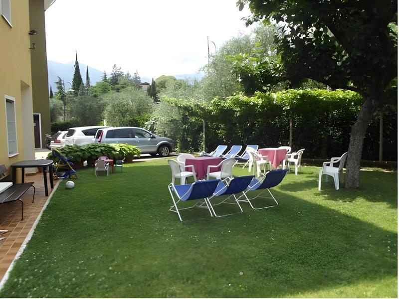 99BF1ADE66A752B95B8DE9F3C766F73D