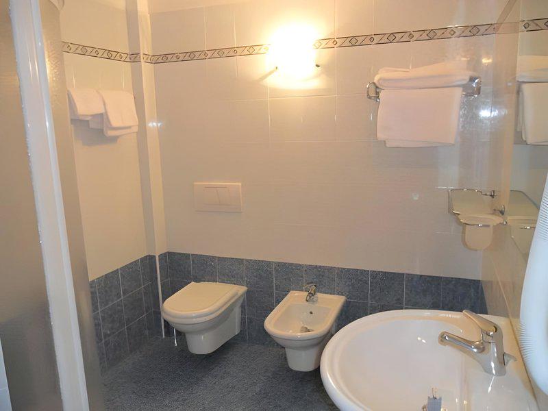 7CFCC2E71D2E8A817286CCD9C753B525