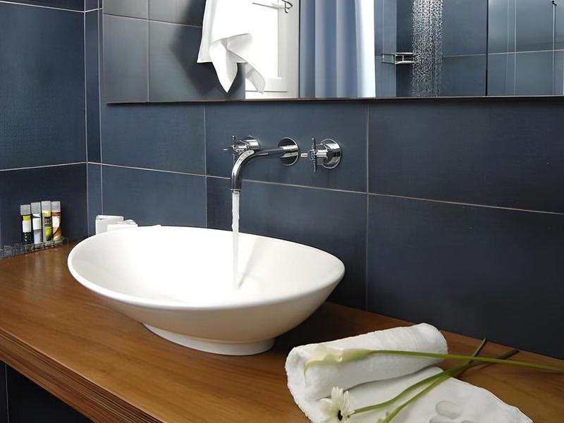 5CF0AC5EDEFA2B776F82012335E23BC4