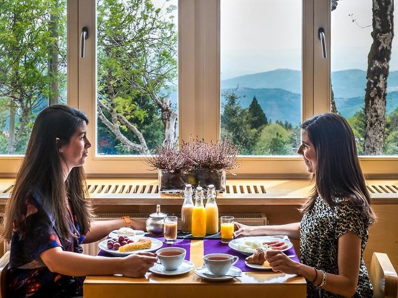 8E257683A3E4B6224735F9AE70558DD2