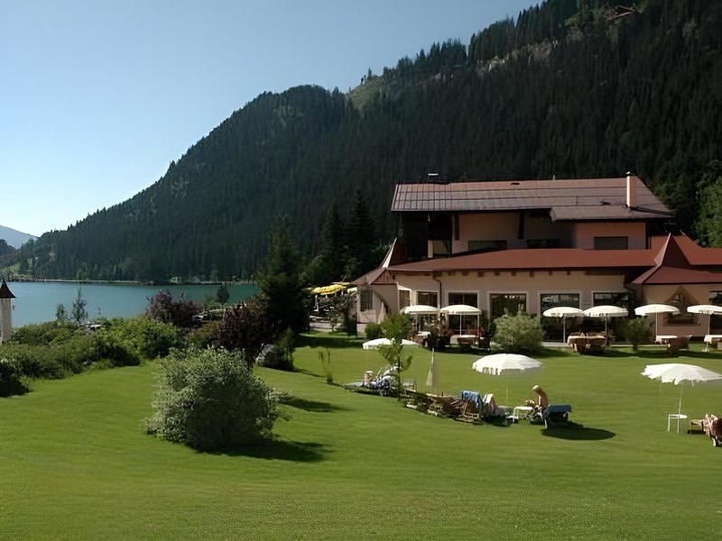 33EB958B8051868E656F12986F78CDF1