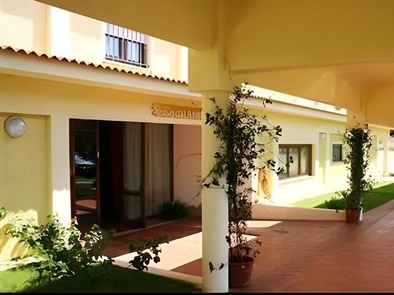 B1148DE2BD8A4403DA6F798C151397BC