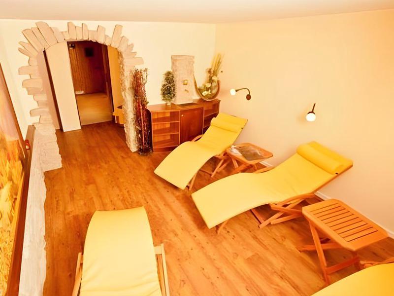 D5B6849891F5E1EC8F8B37598A18D583