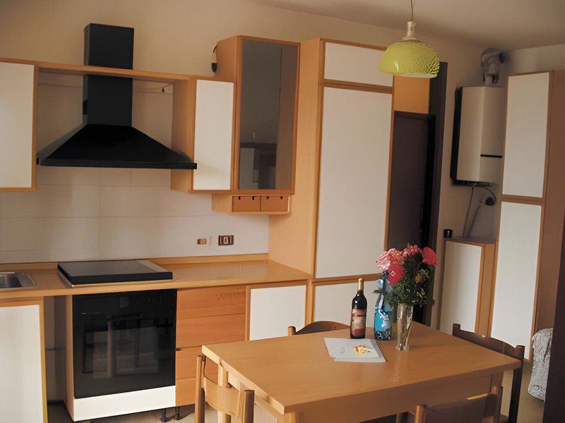 FF5B5796B4F5B5839E105D3E0986BD8C