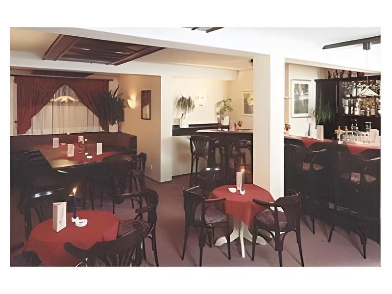 0896D960F6CD155705E340068AB6317C