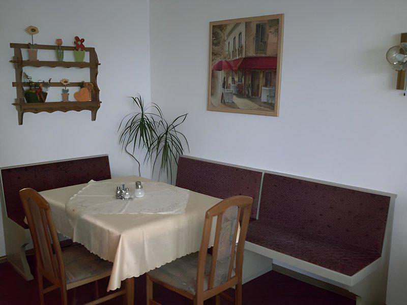 73A79AB829E0412F0833F630CE5CAB73