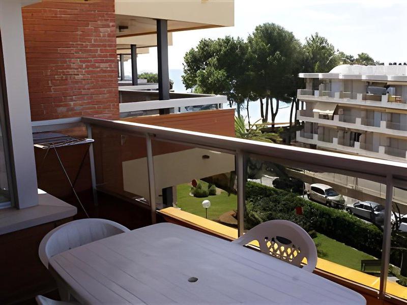 3CE7560C0A15F5BB939B913701F61B3E