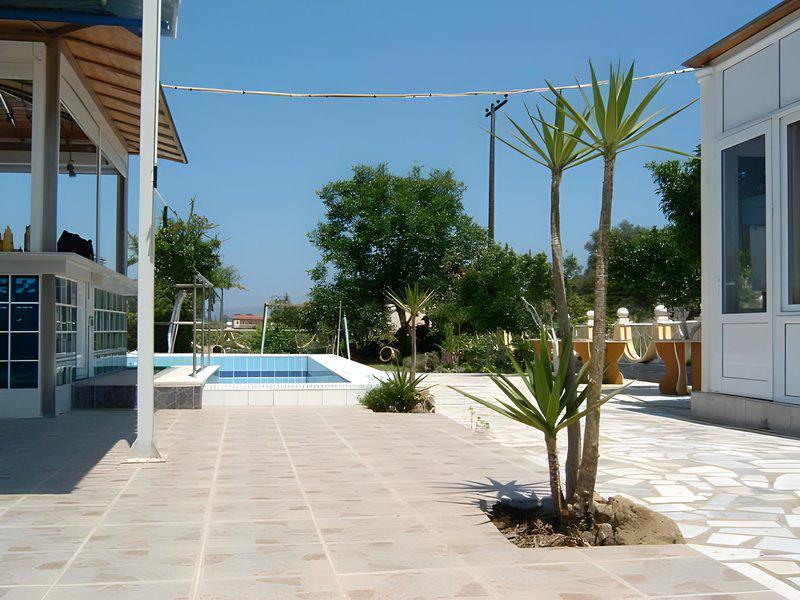 718F1963D0B4C49E4BBBD22A97C0C9CD