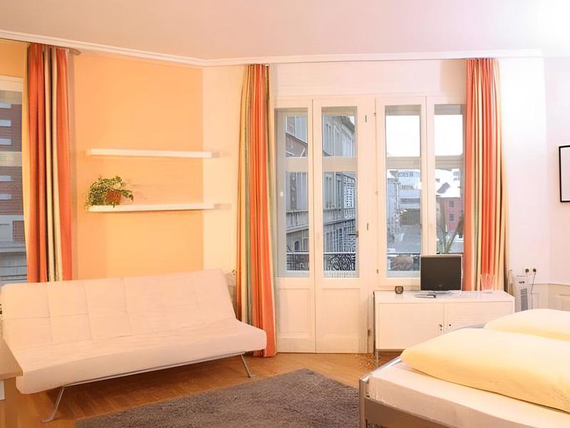 D9F2F28C3513C21B77EED2BBA060ED25