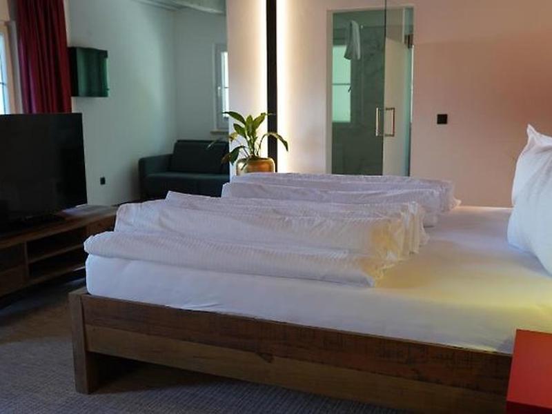 C954A6400A71EF9F3C706CD1D9D87E4B