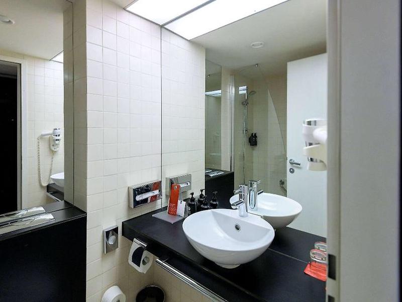 9FD04D08910F94D6637921524435C869