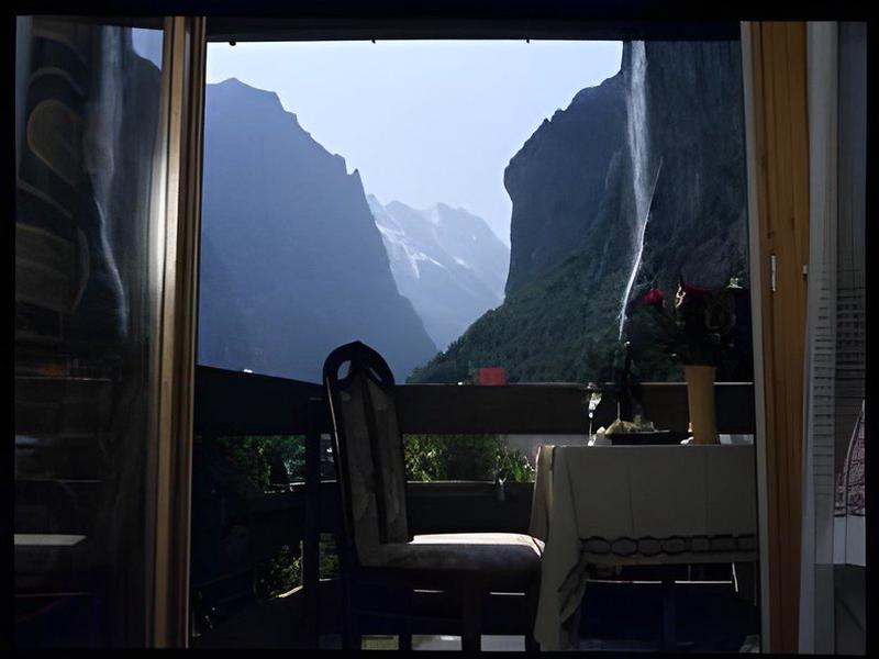 19531A684D1930F7BC03F93E36124FDE