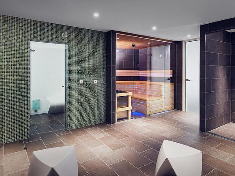 01049FC703353D931664DAFBF558D688