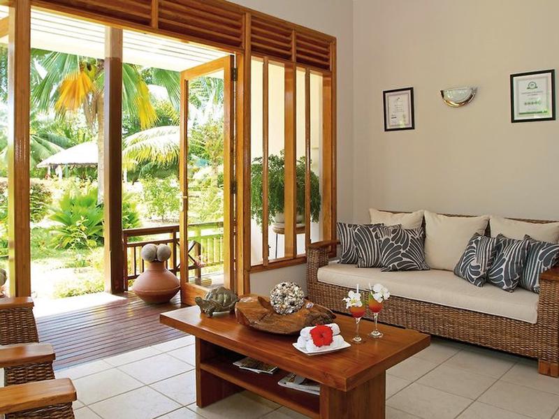 F5EAC62F89BD41F74E8960754F355031